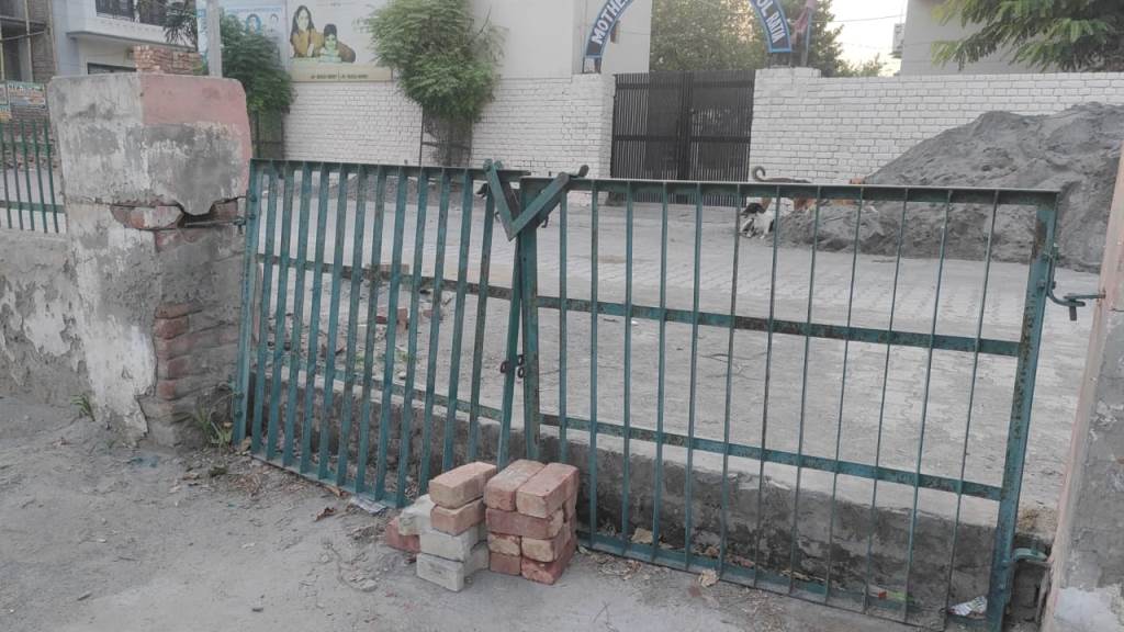 Five parks in Model Town neglected sewerage and drinking water issues remain unresolved Welfare Association submits two memoranda to the MLA